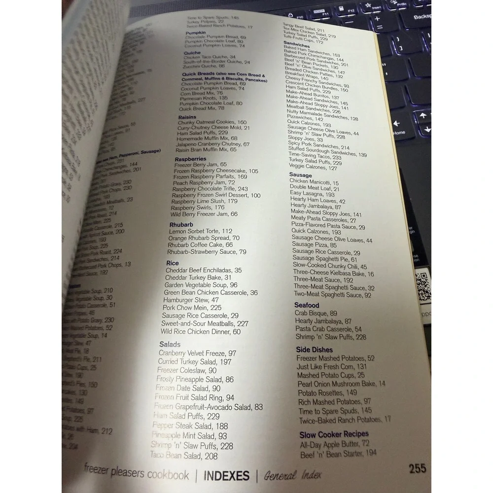 Taste of Home Freezer Pleasers‎ Cookbook 343 Make Ahead Recipes Softcover